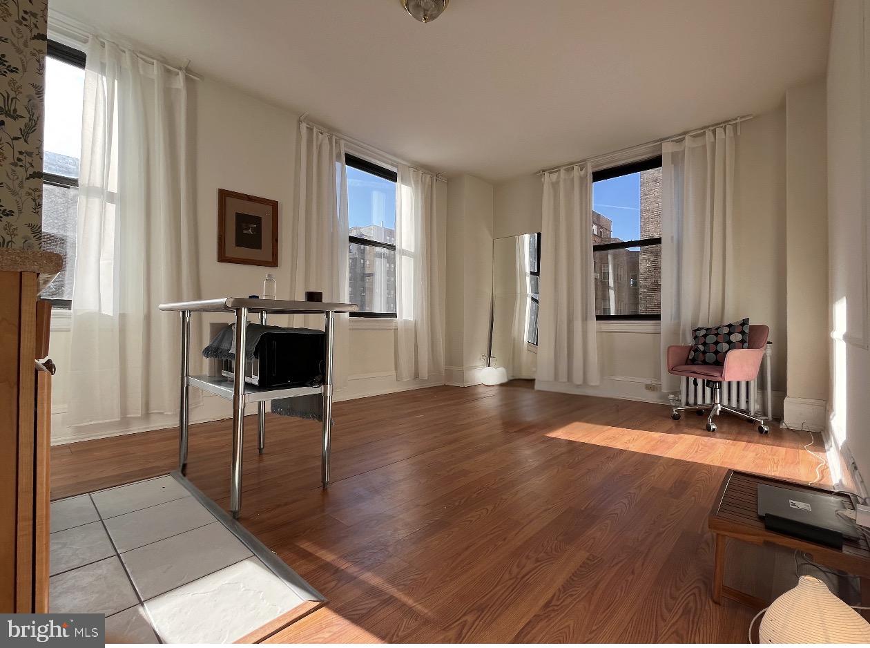 1324 LOCUST STREET 704