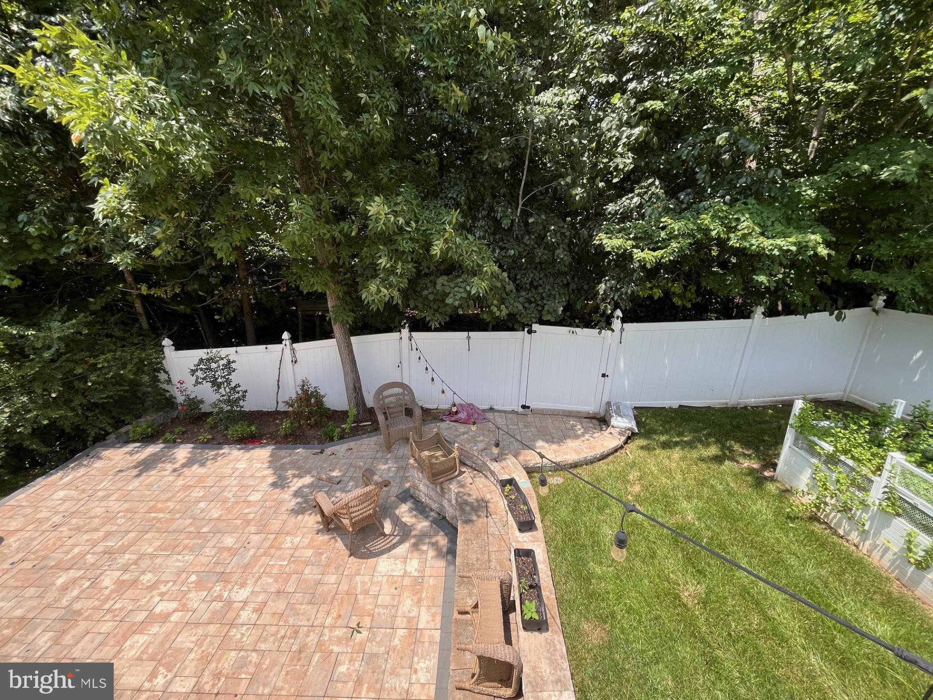 EAGLES POINTE - Residential Lease