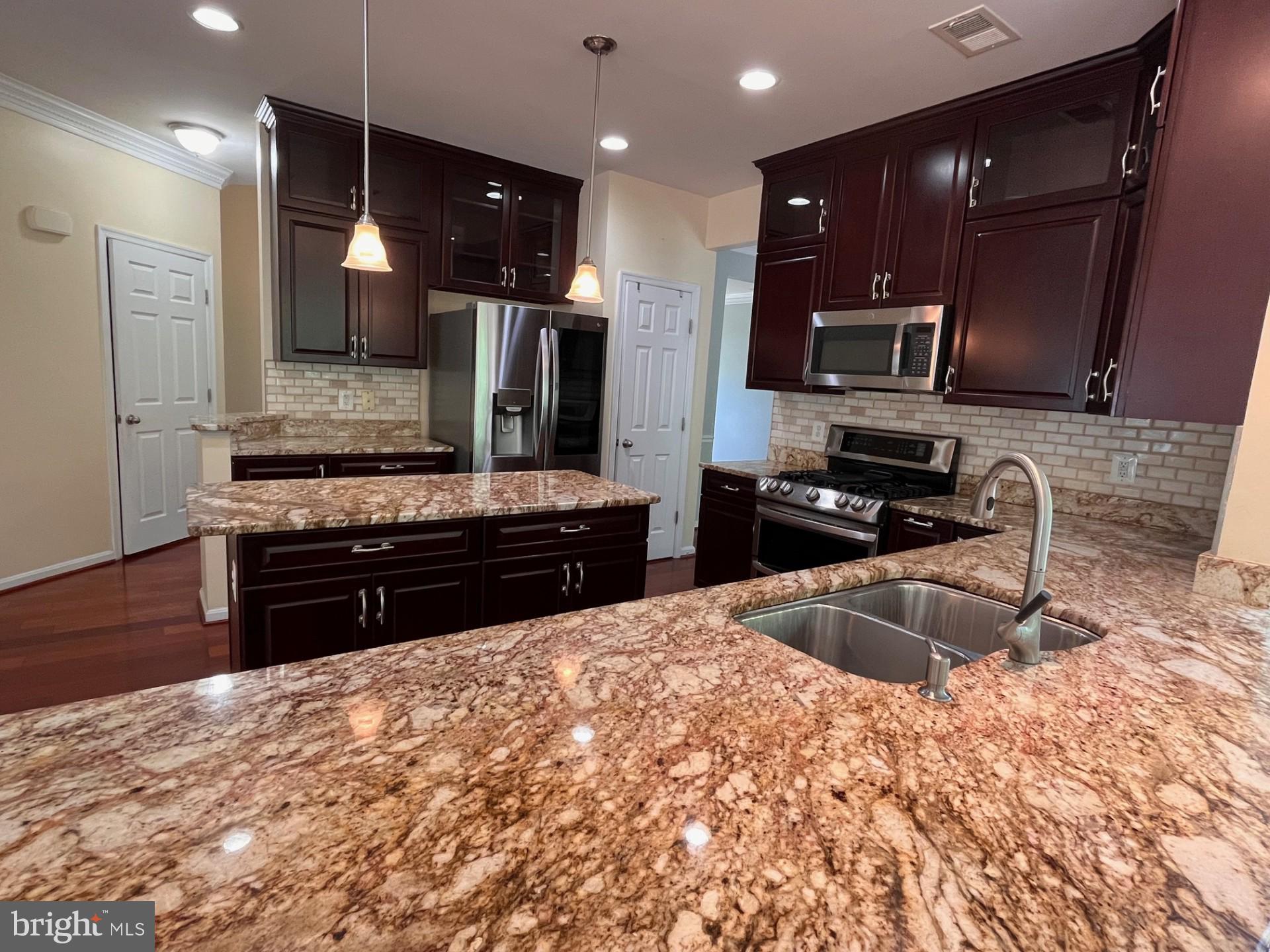 EAGLES POINTE - Residential Lease