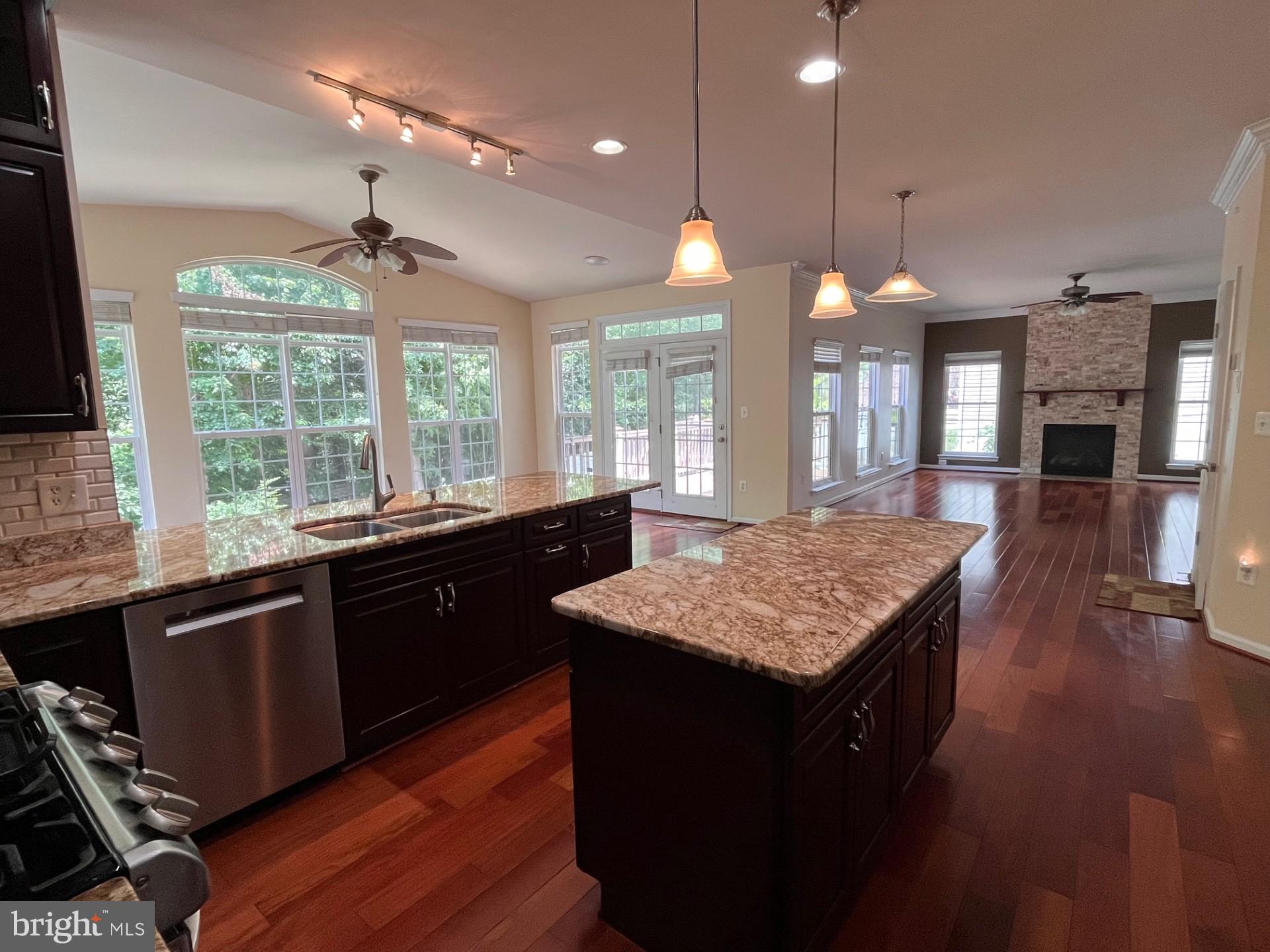 EAGLES POINTE - Residential Lease