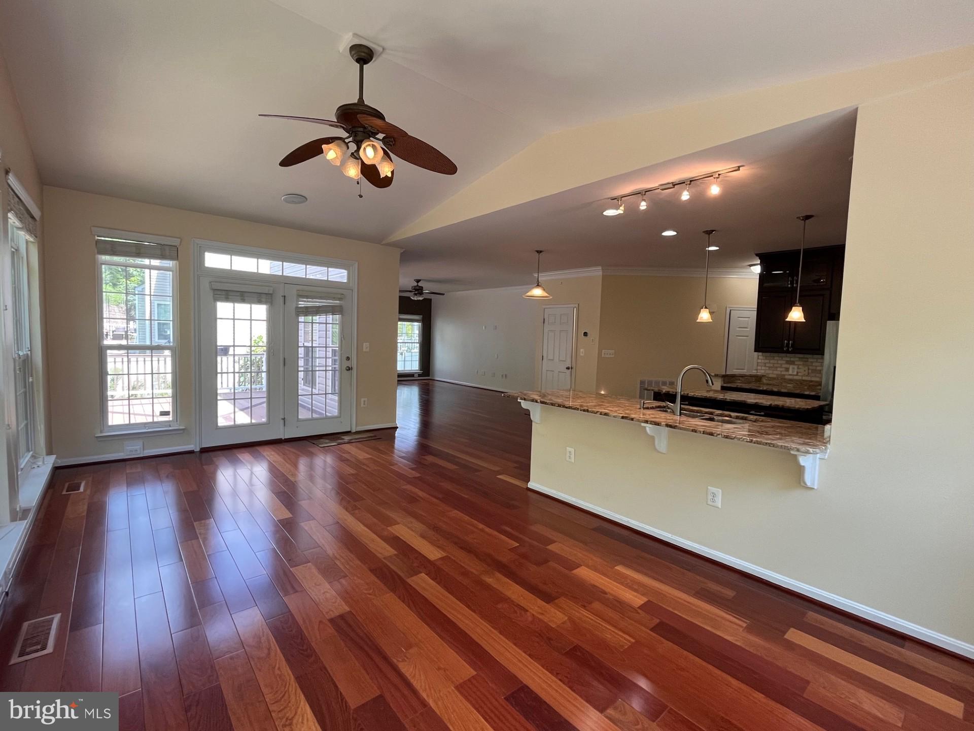 EAGLES POINTE - Residential Lease