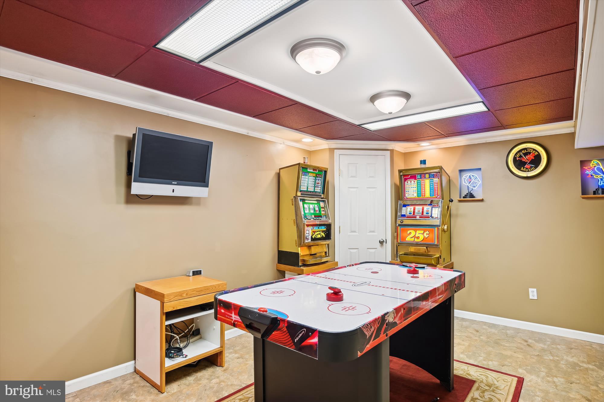 SUBURBIA - Residential