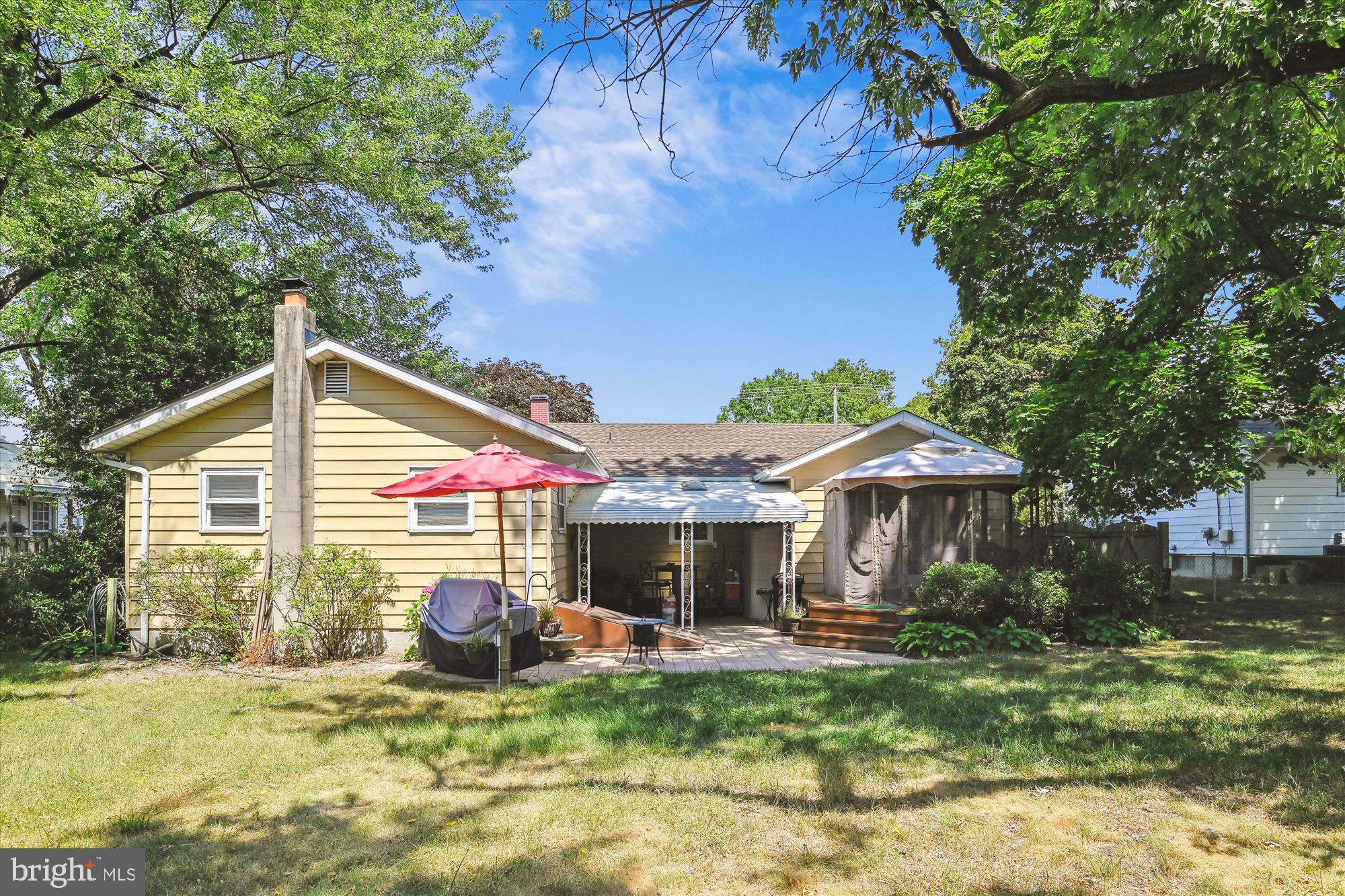 SUBURBIA - Residential