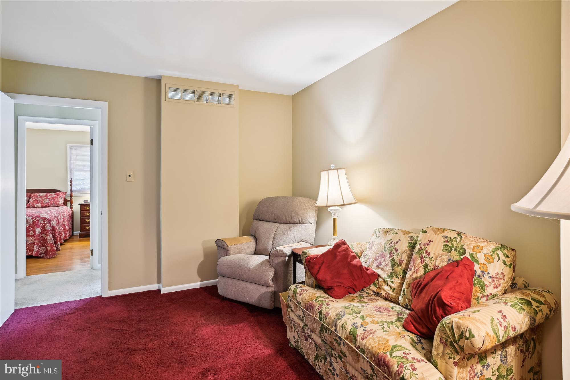 SUBURBIA - Residential