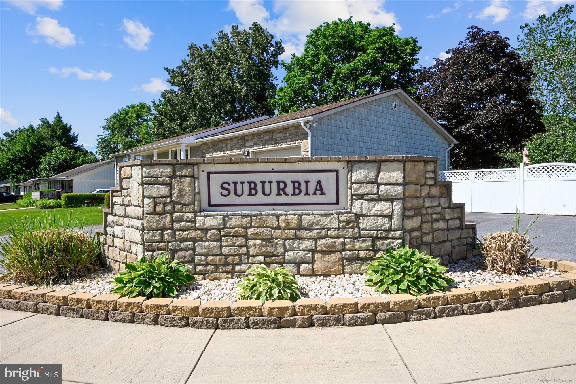 SUBURBIA - Residential