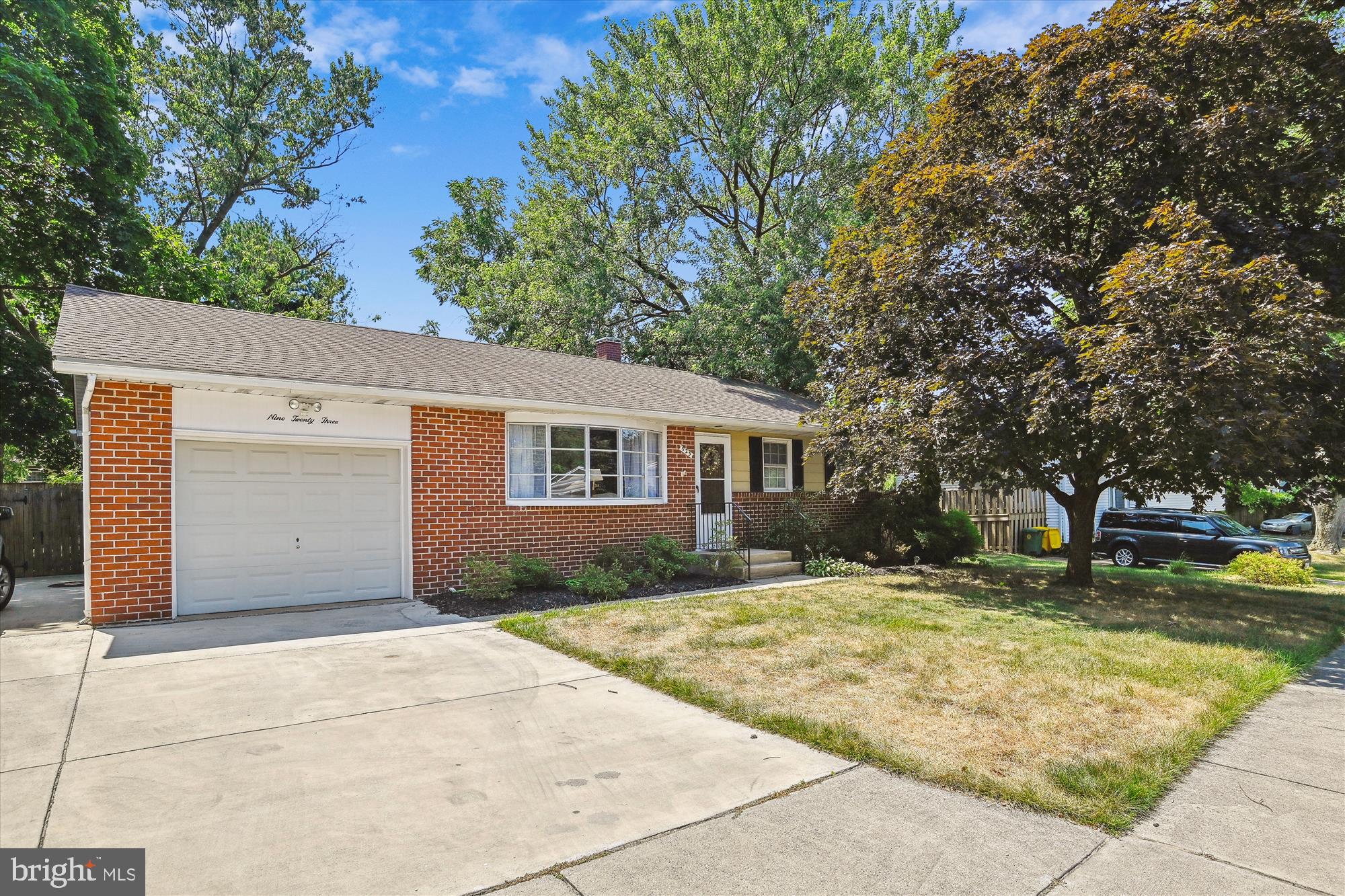 SUBURBIA - Residential