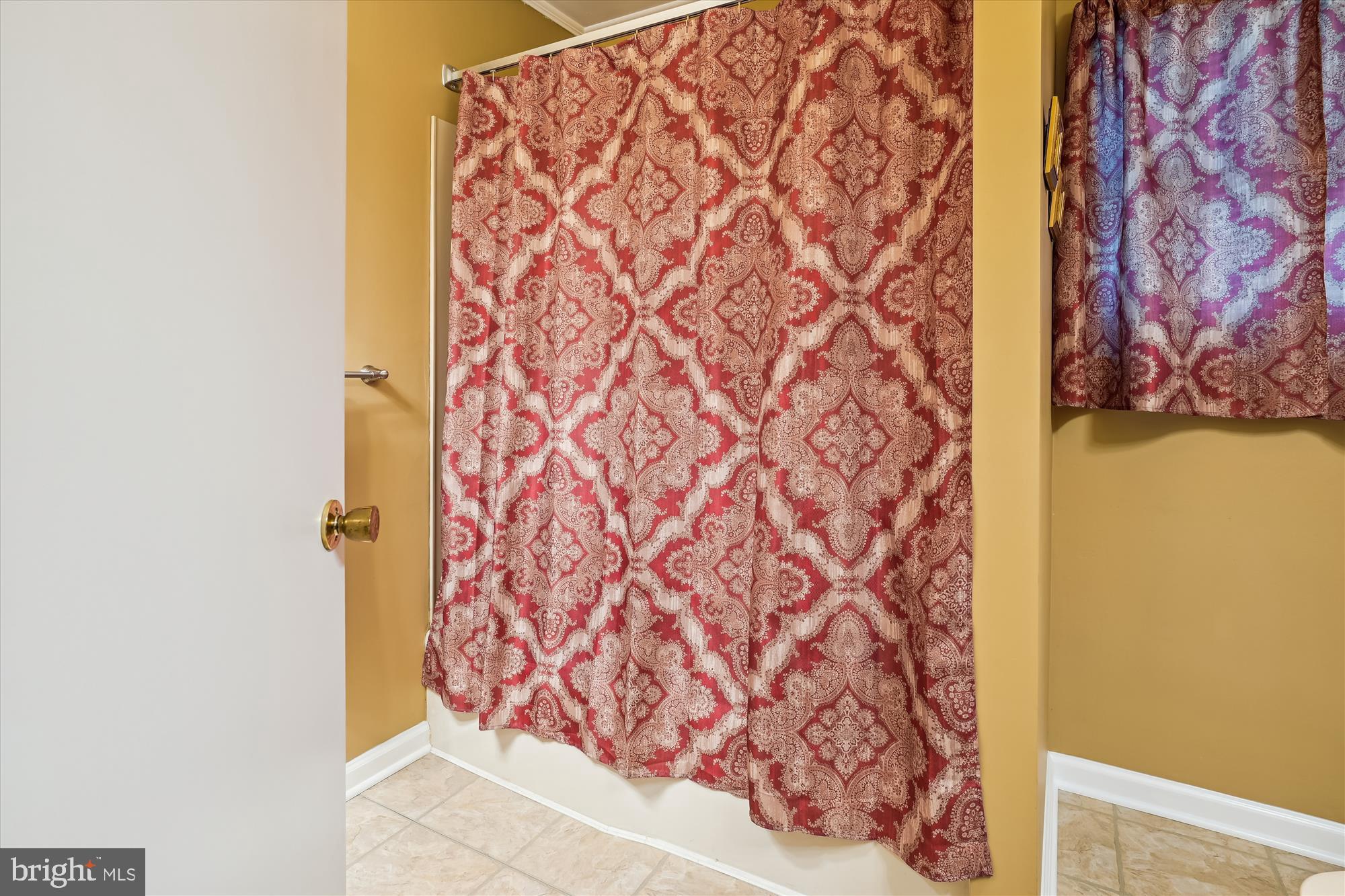 SUBURBIA - Residential