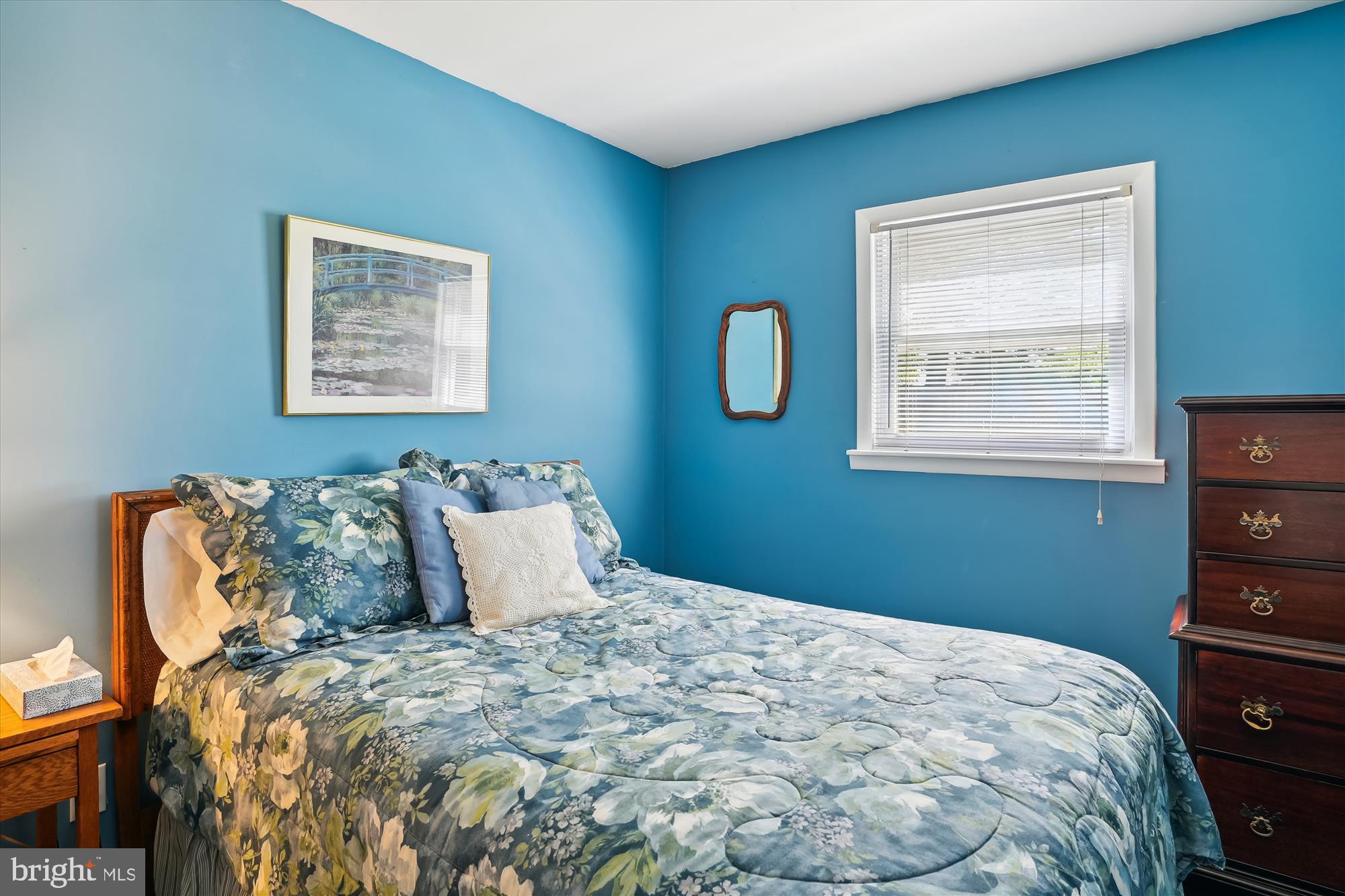 SUBURBIA - Residential