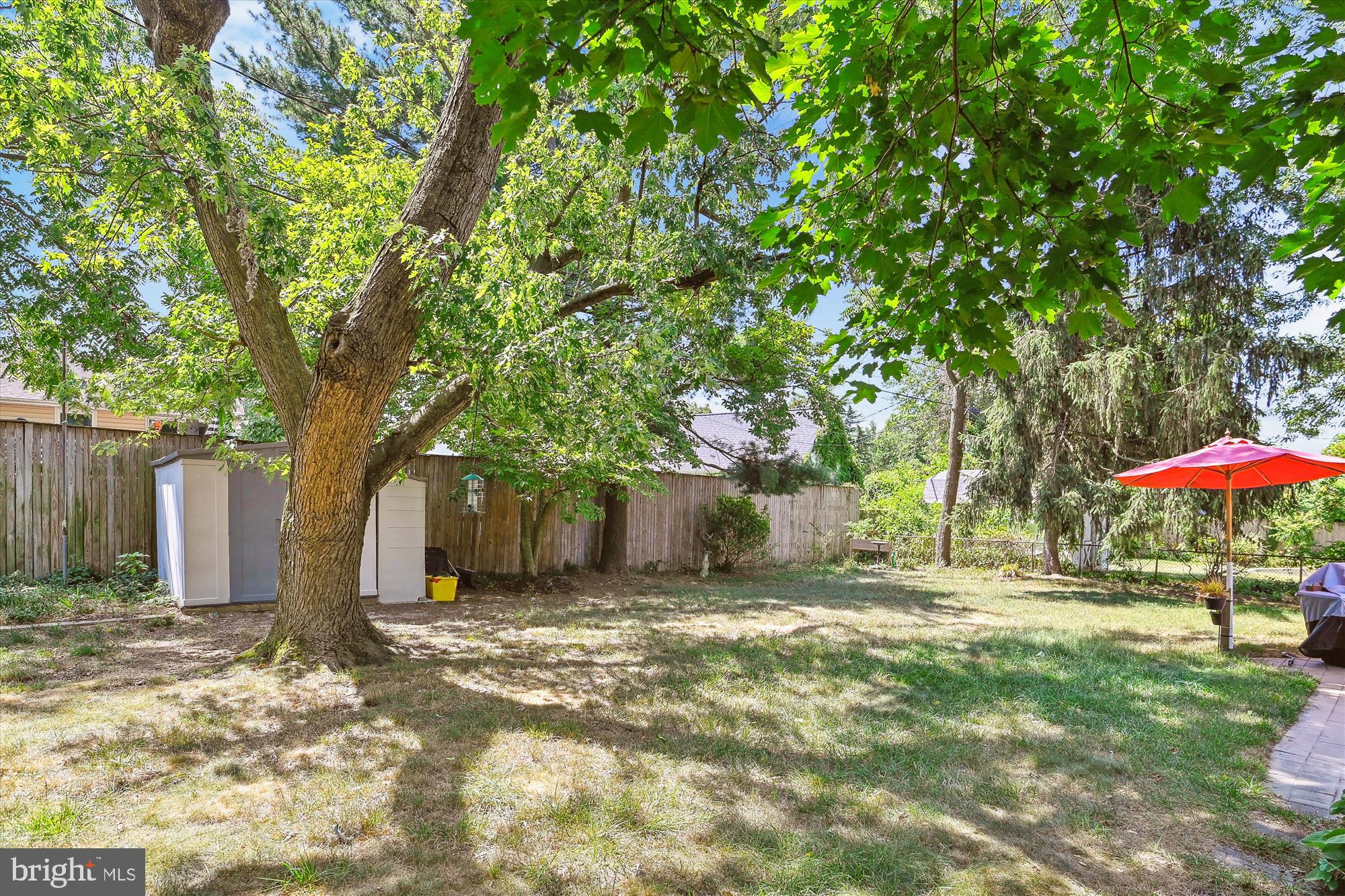 SUBURBIA - Residential