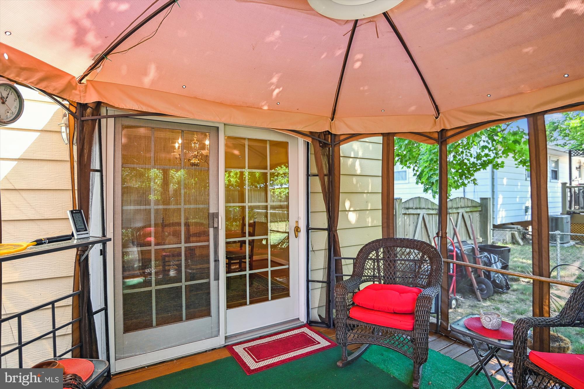 SUBURBIA - Residential