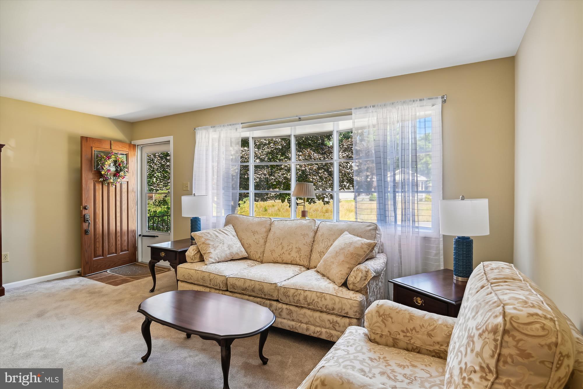 SUBURBIA - Residential