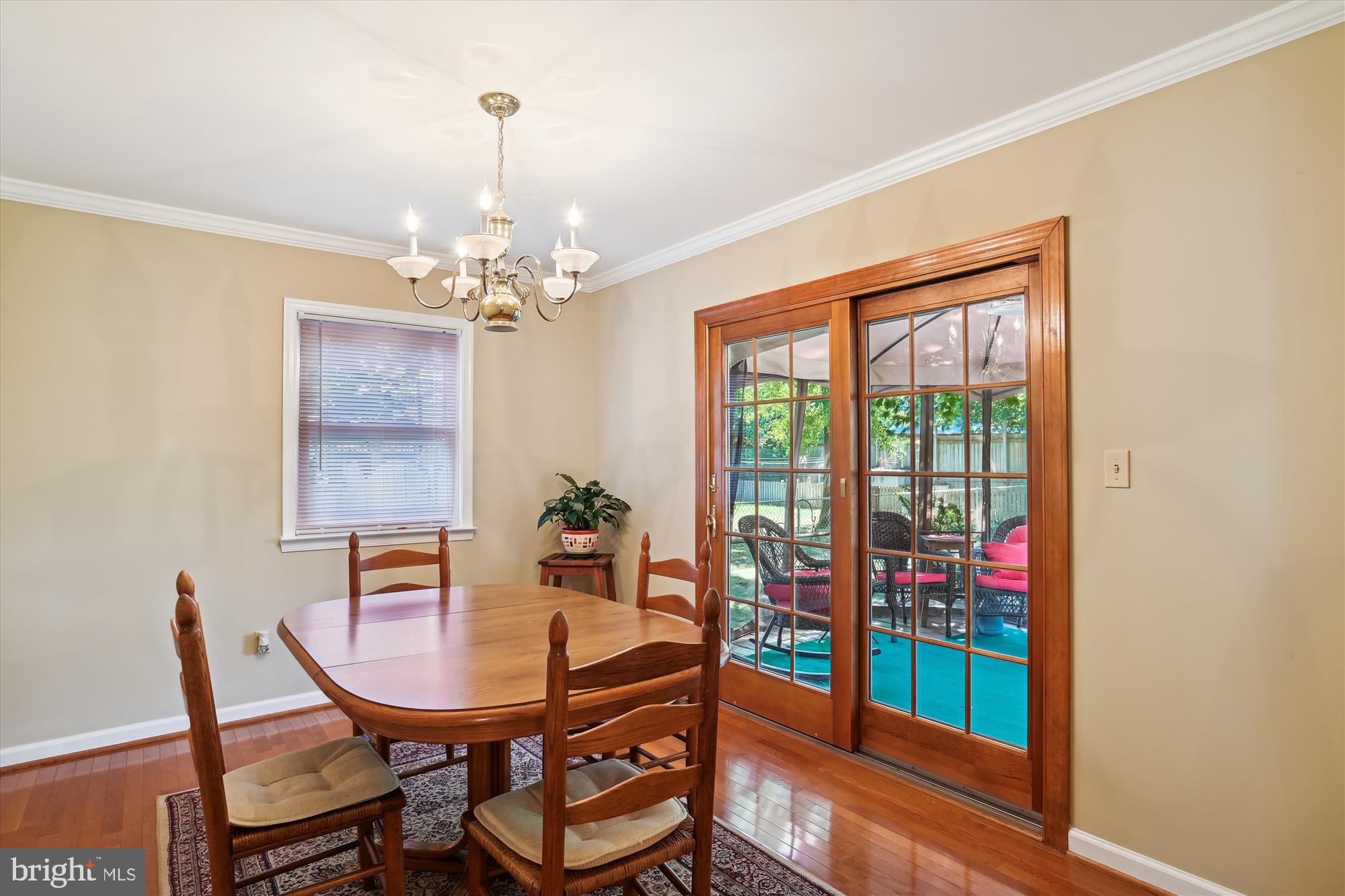 SUBURBIA - Residential