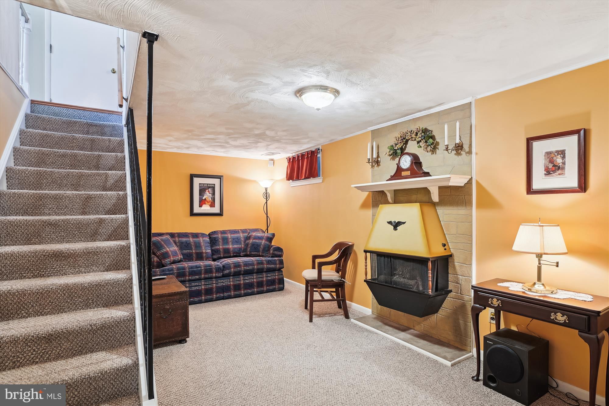 SUBURBIA - Residential