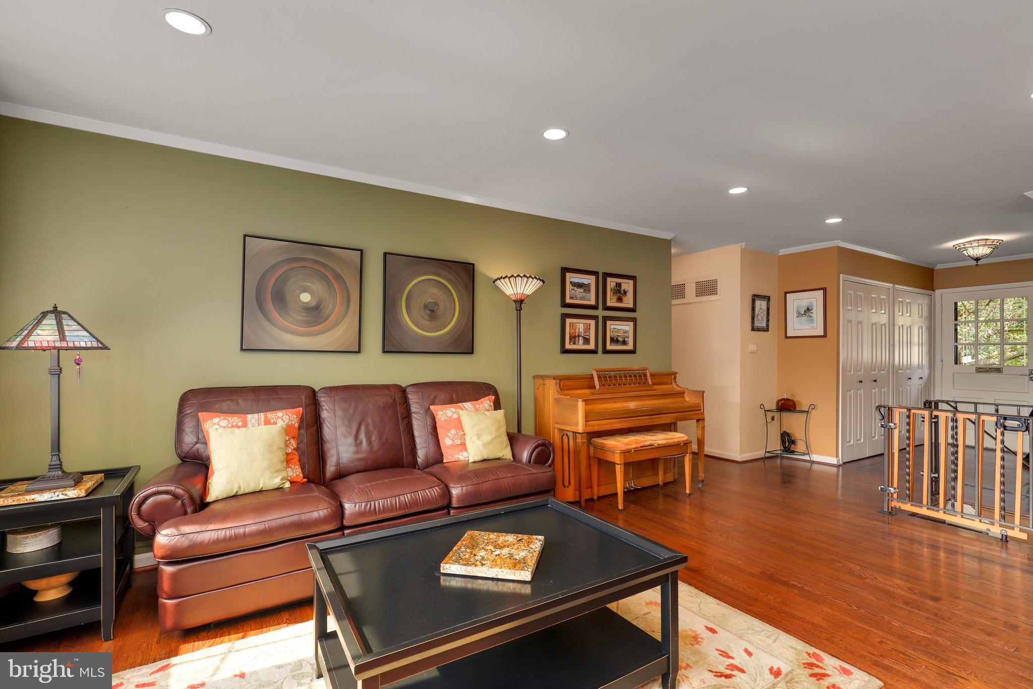 OAK HILL - Residential