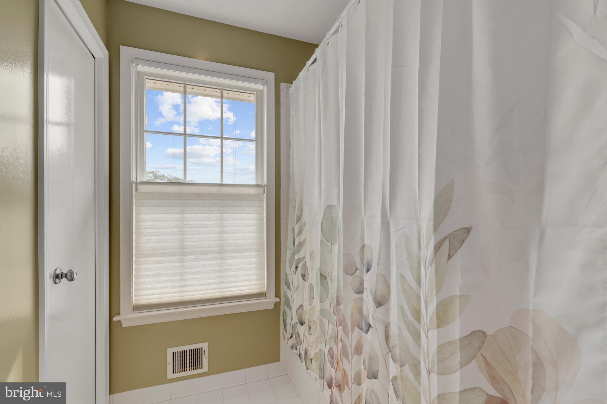 OAK HILL - Residential