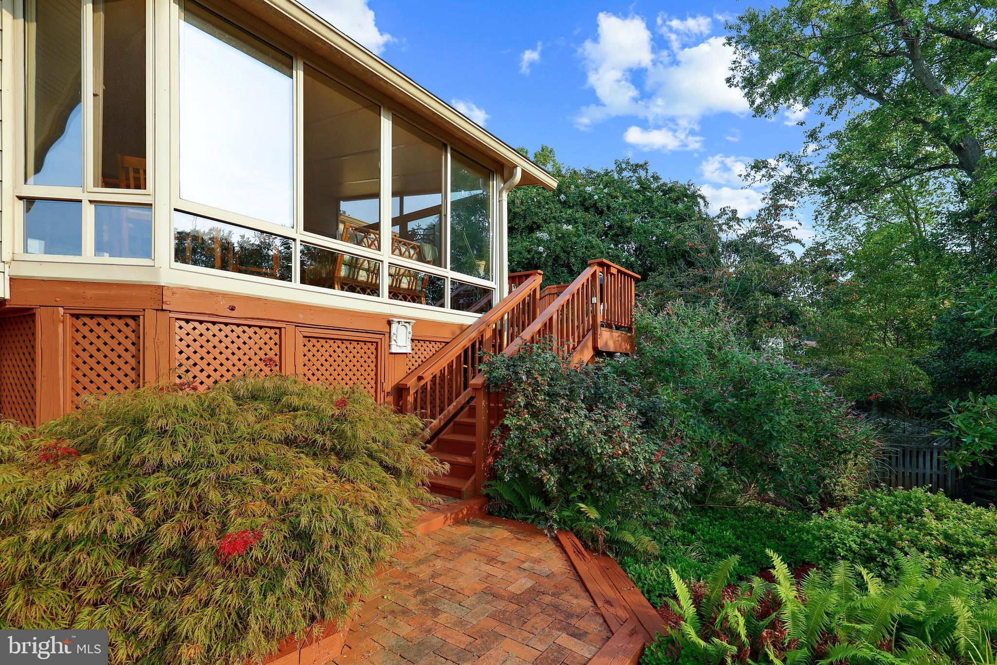 OAK HILL - Residential