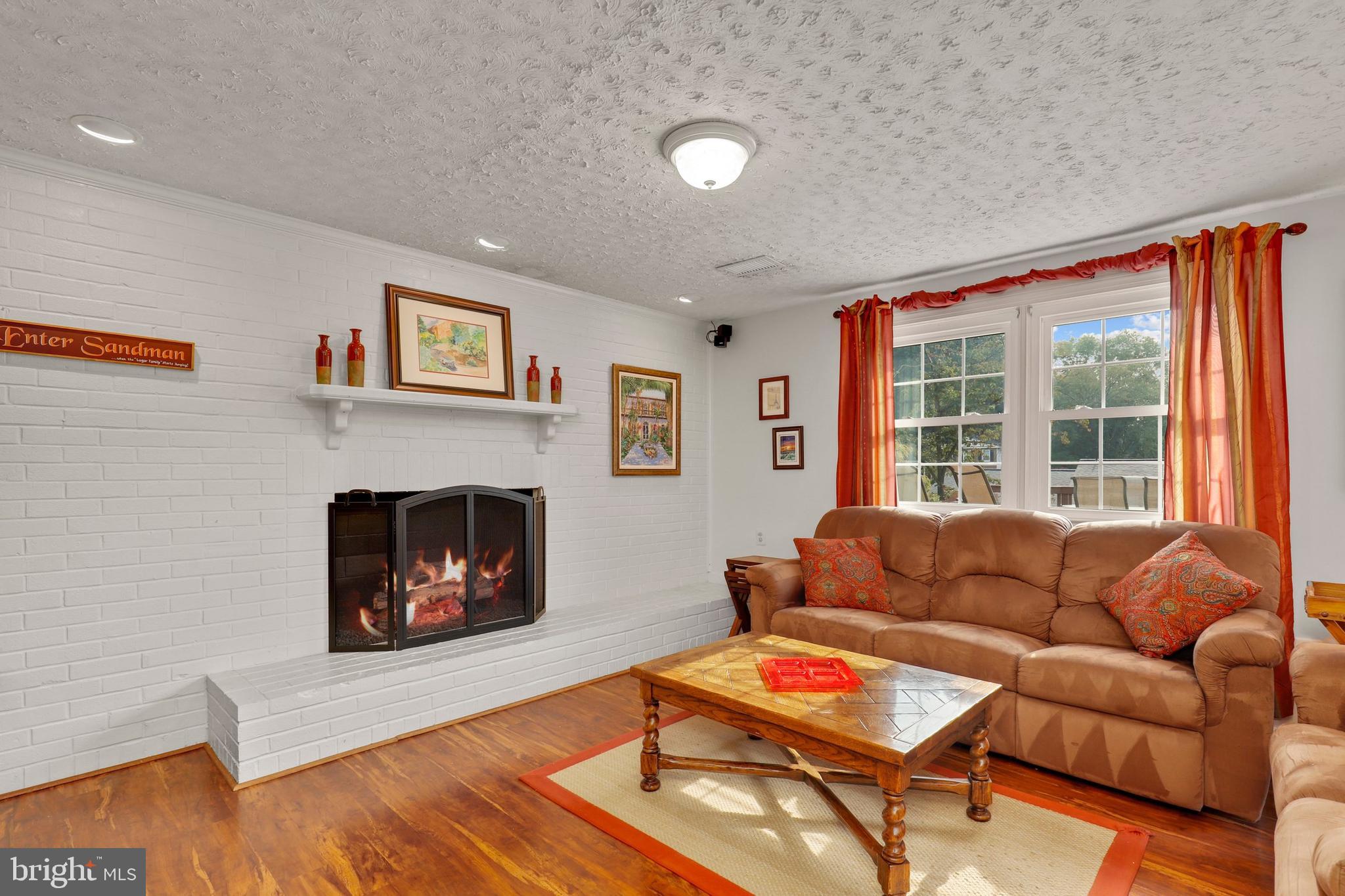 OAK HILL - Residential