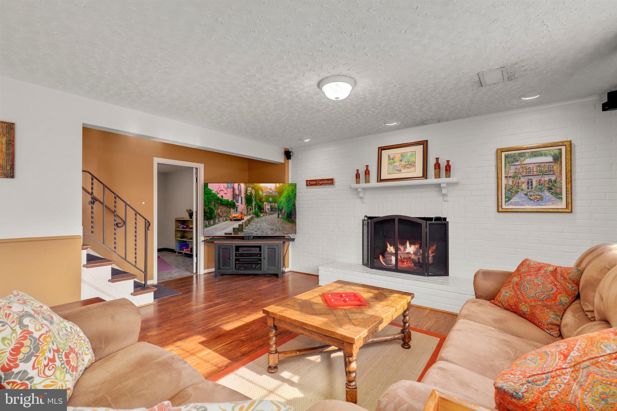 OAK HILL - Residential