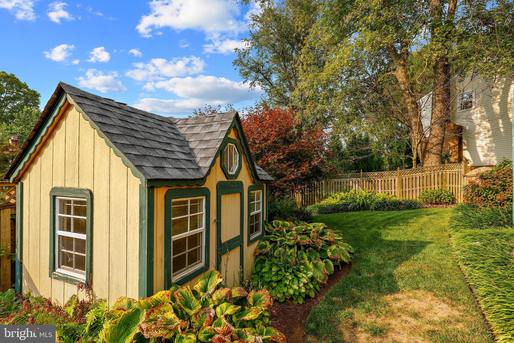 OAK HILL - Residential