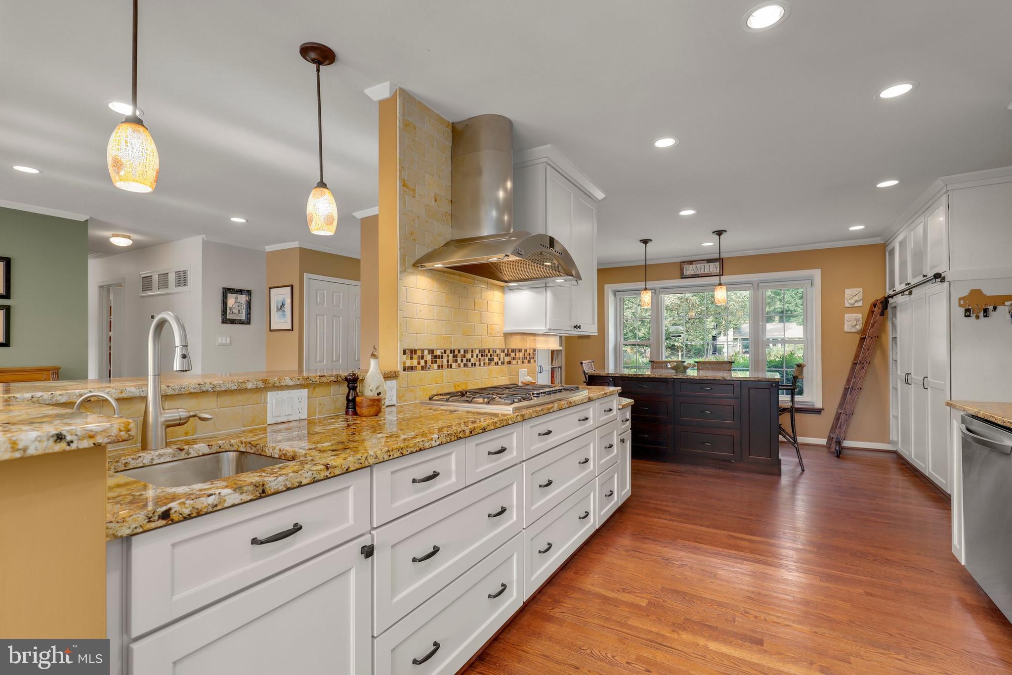 OAK HILL - Residential