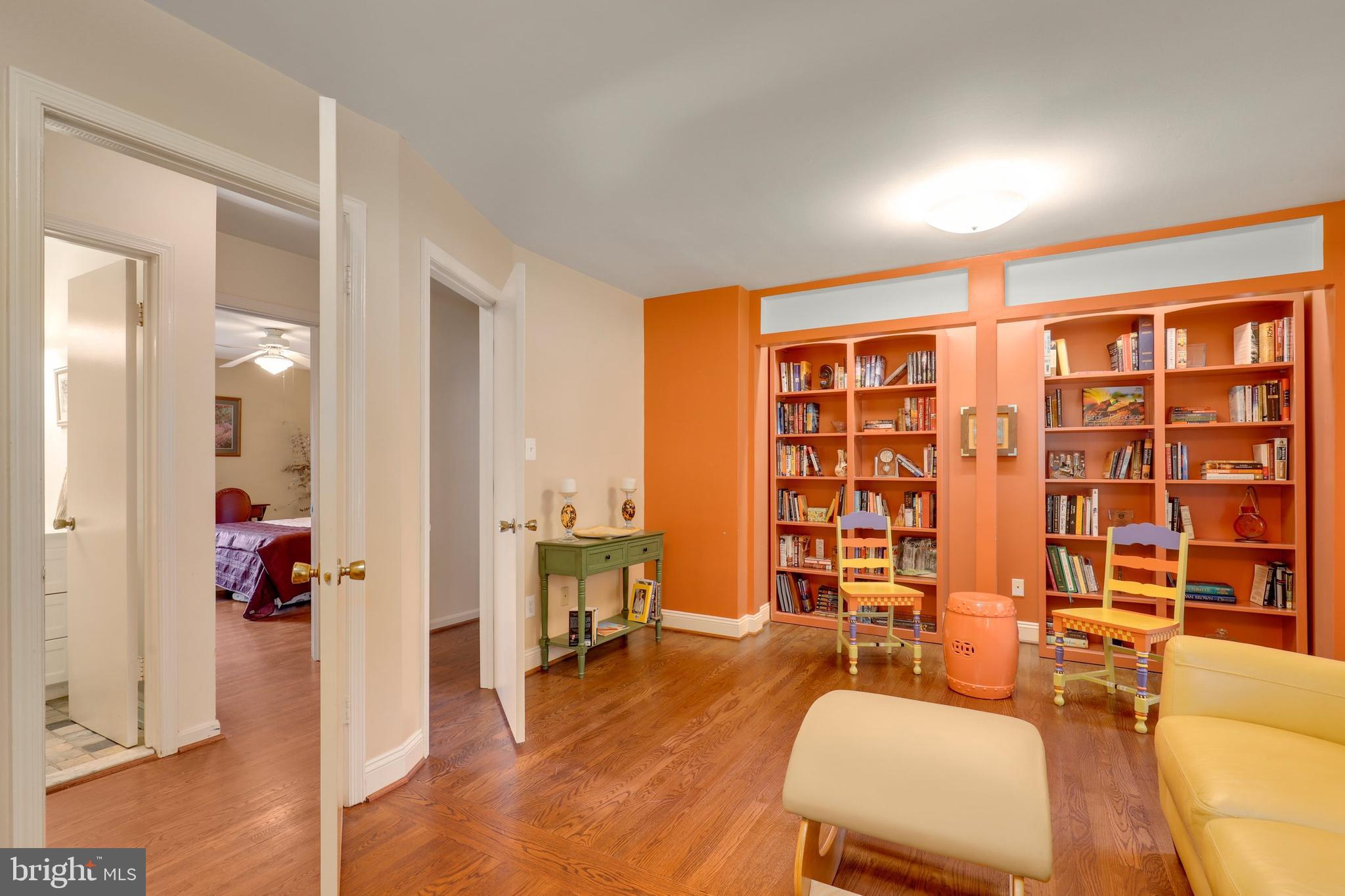 OAK HILL - Residential