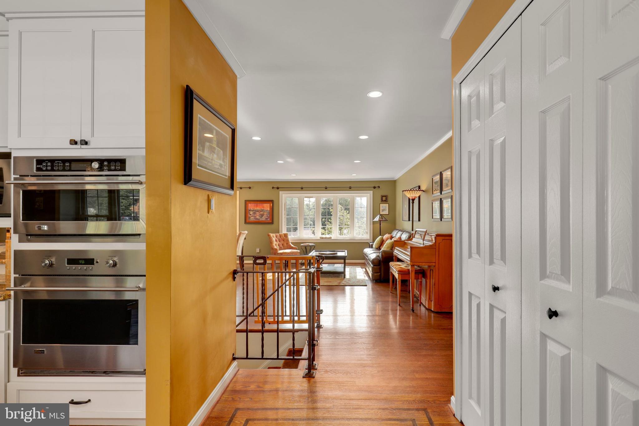 OAK HILL - Residential