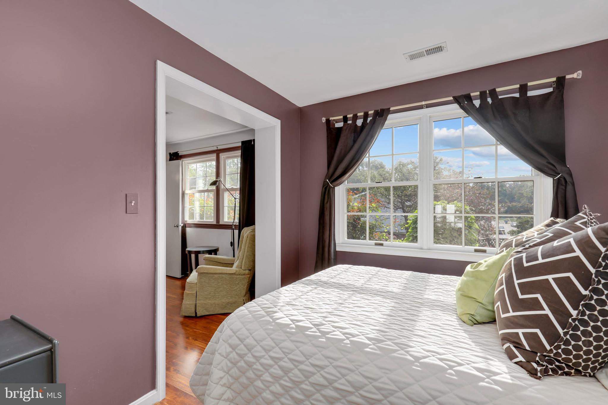 OAK HILL - Residential