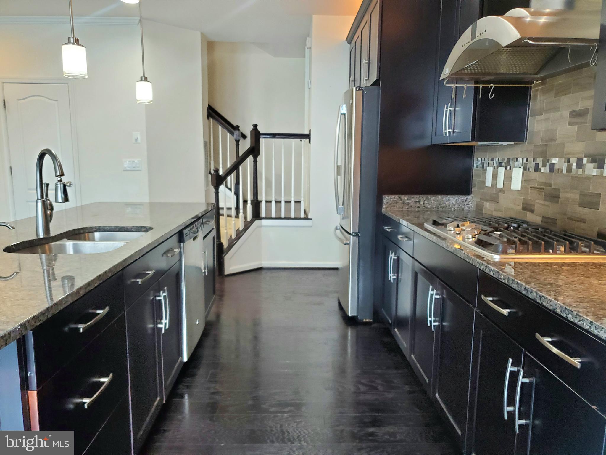 42318 BENFOLD SQUARE