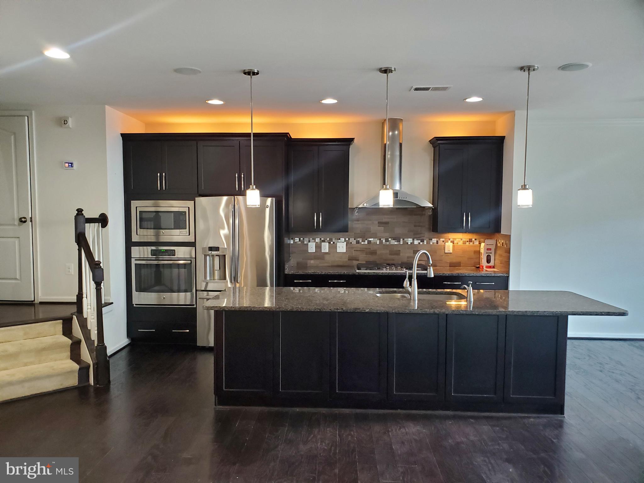 42318 BENFOLD SQUARE