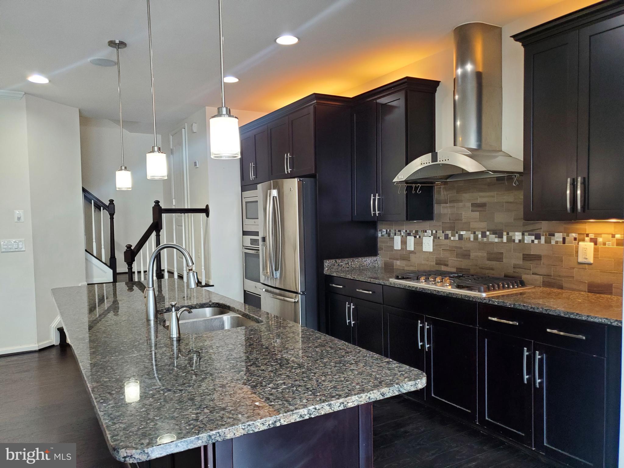 42318 BENFOLD SQUARE