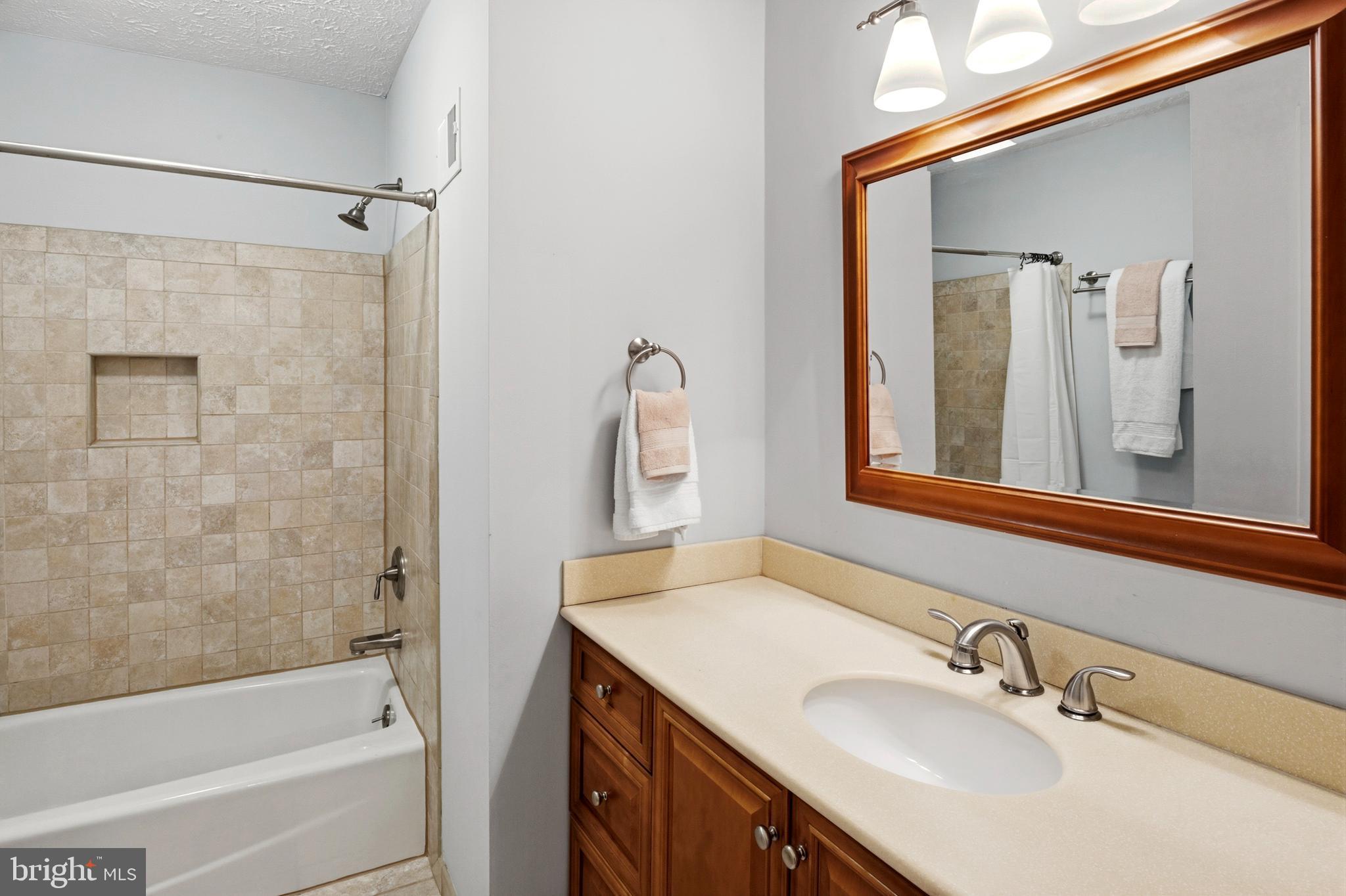 VILLAGE OF HICKORY RIDGE - Residential