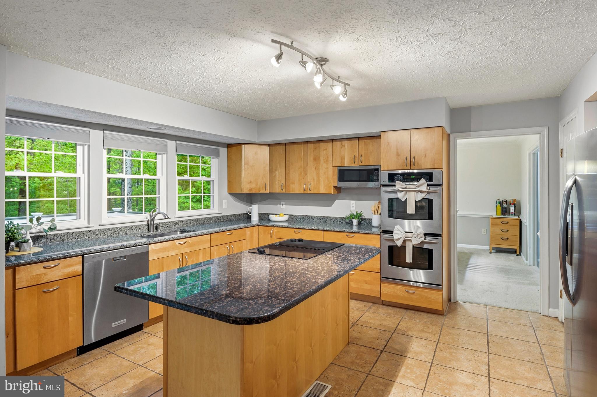 VILLAGE OF HICKORY RIDGE - Residential