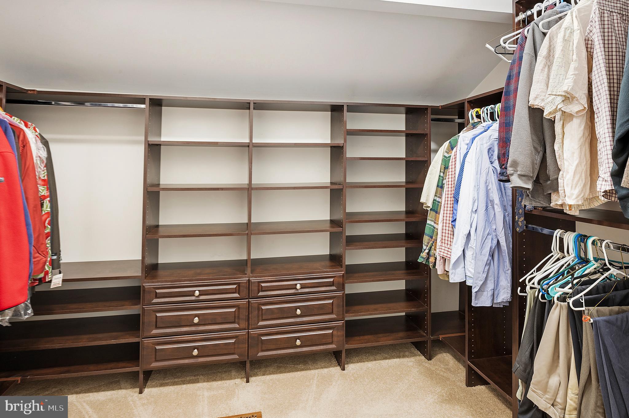 VILLAGE OF HICKORY RIDGE - Residential