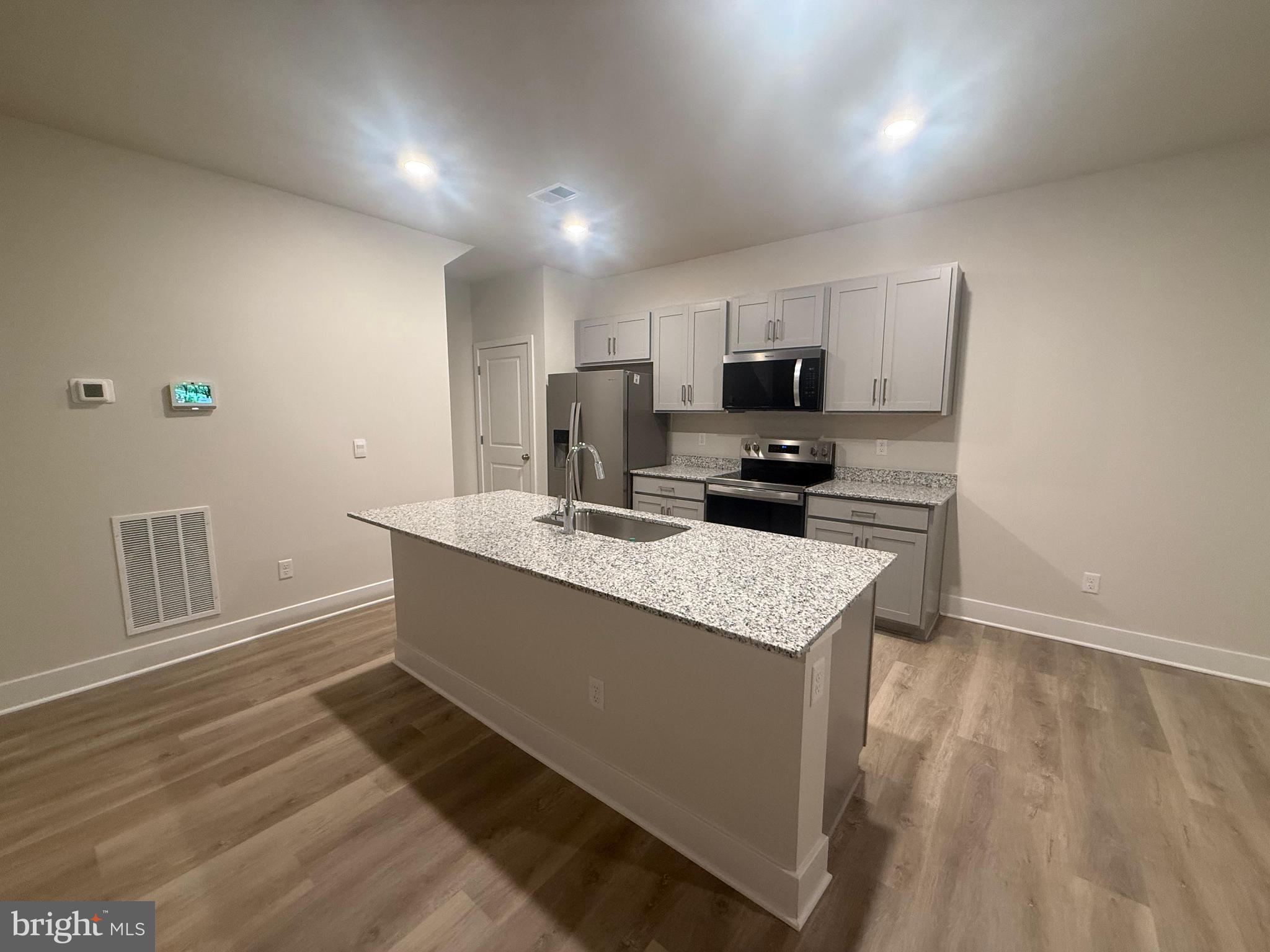 RETREAT AT WINDING CREEK - Residential Lease