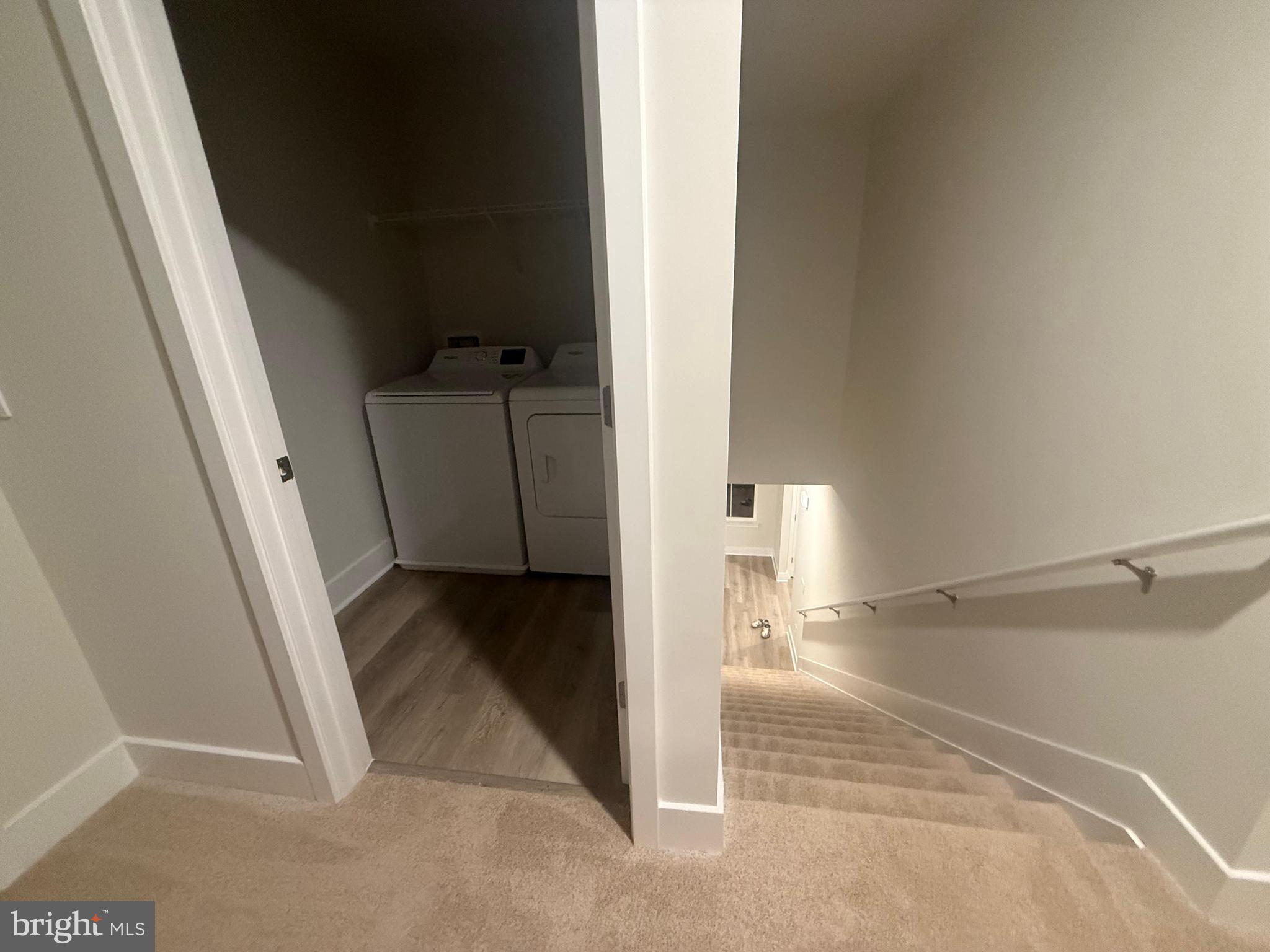 RETREAT AT WINDING CREEK - Residential Lease