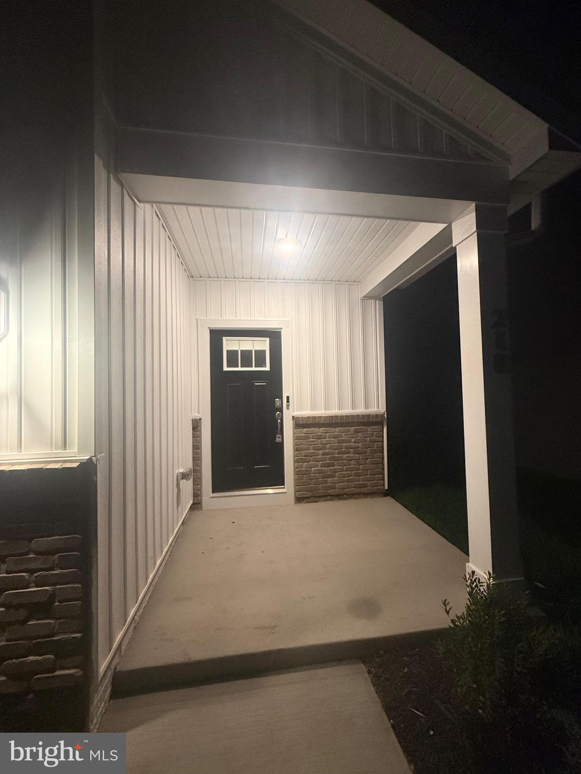 RETREAT AT WINDING CREEK - Residential Lease