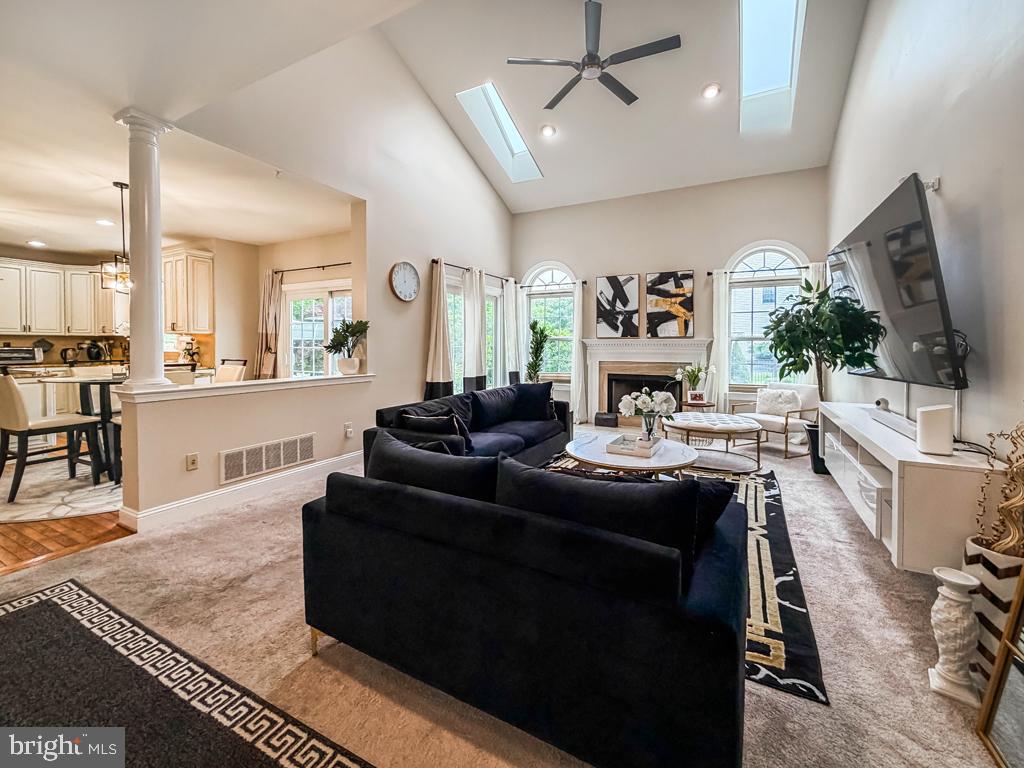 HOLLY MANOR - Residential