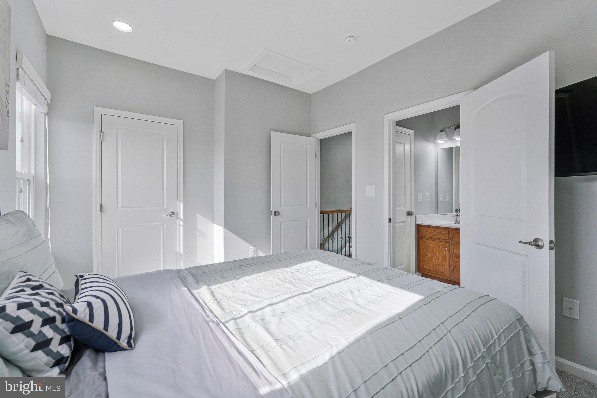 WESTRIDGE CONDOMINIUM - Residential