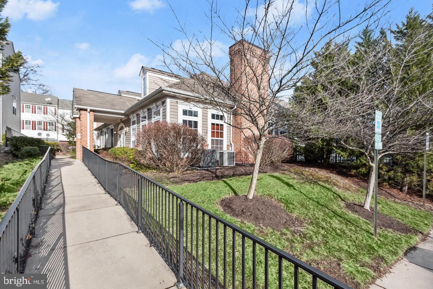 THE OAKS AT WATERS EDGE - Residential Lease