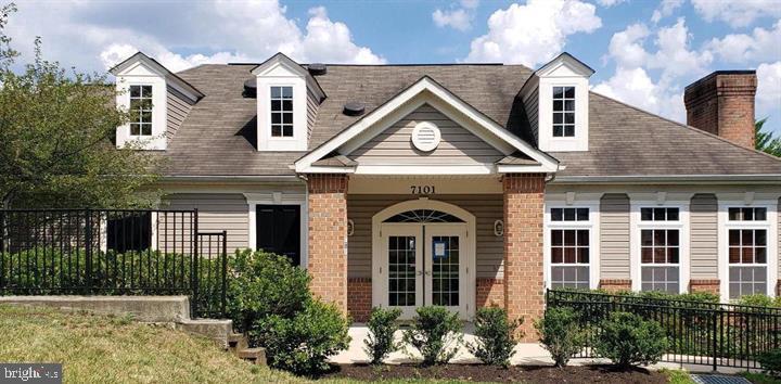 THE OAKS AT WATERS EDGE - Residential Lease