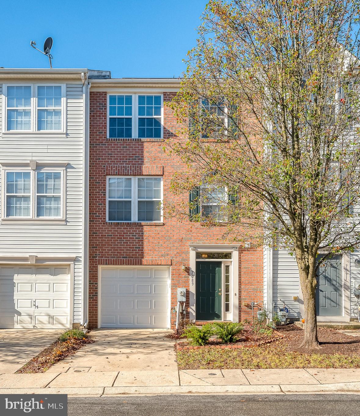 THE OAKS AT WATERS EDGE - Residential Lease