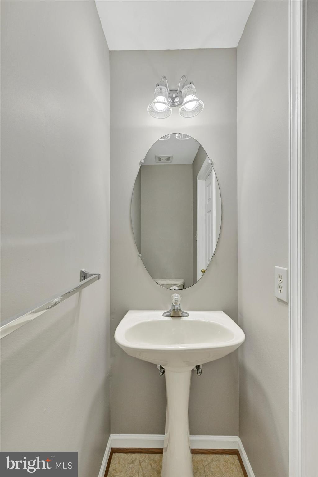 THE OAKS AT WATERS EDGE - Residential Lease