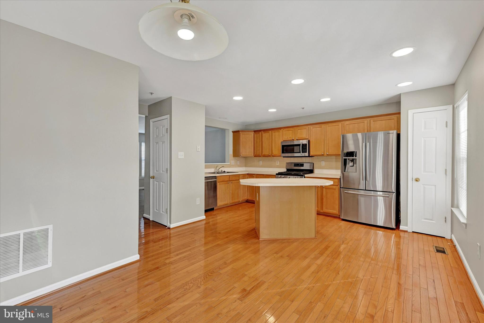 THE OAKS AT WATERS EDGE - Residential Lease