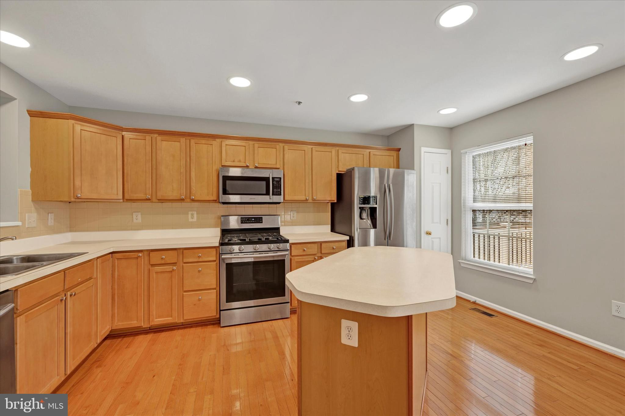 THE OAKS AT WATERS EDGE - Residential Lease