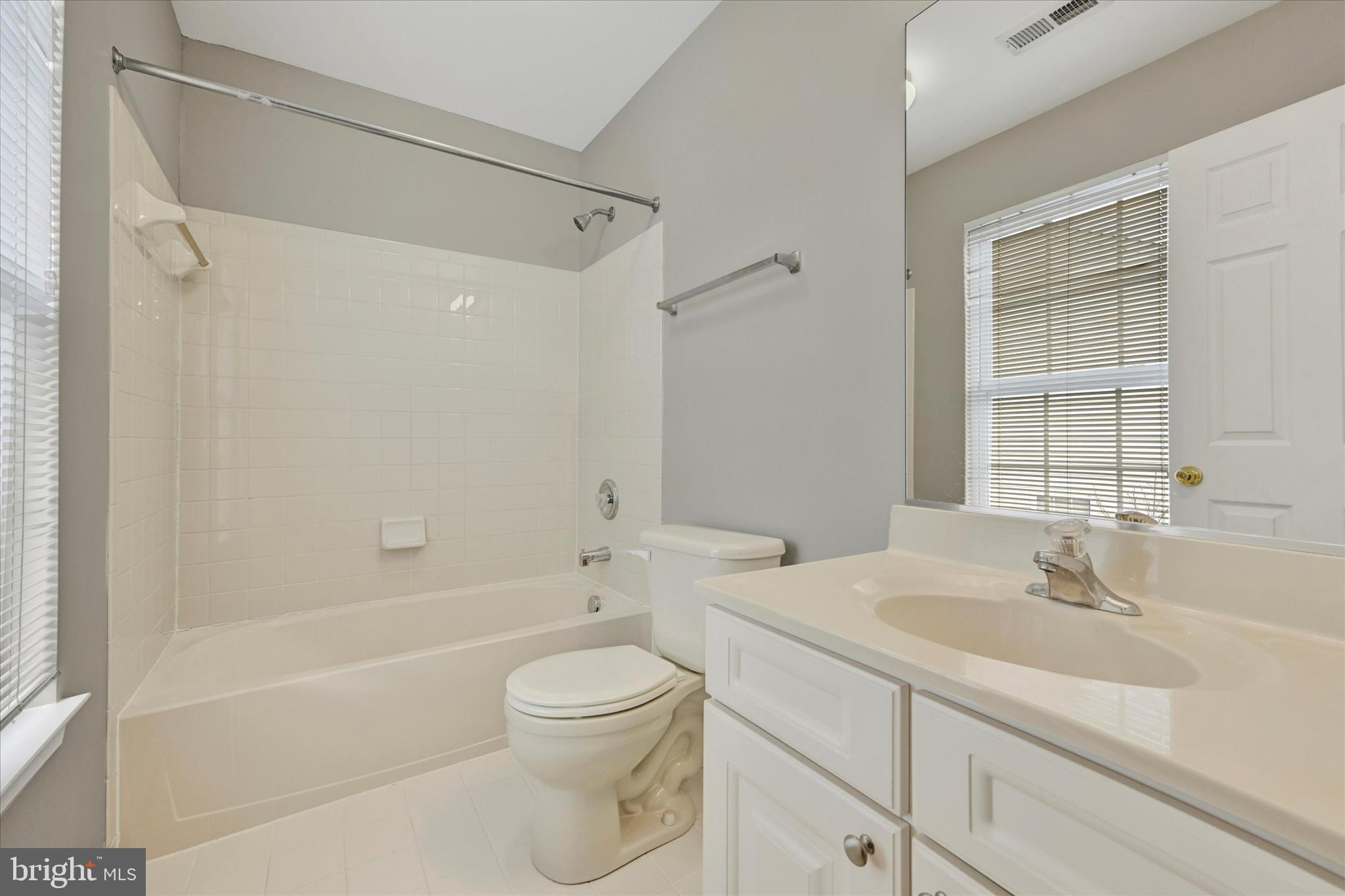 THE OAKS AT WATERS EDGE - Residential Lease