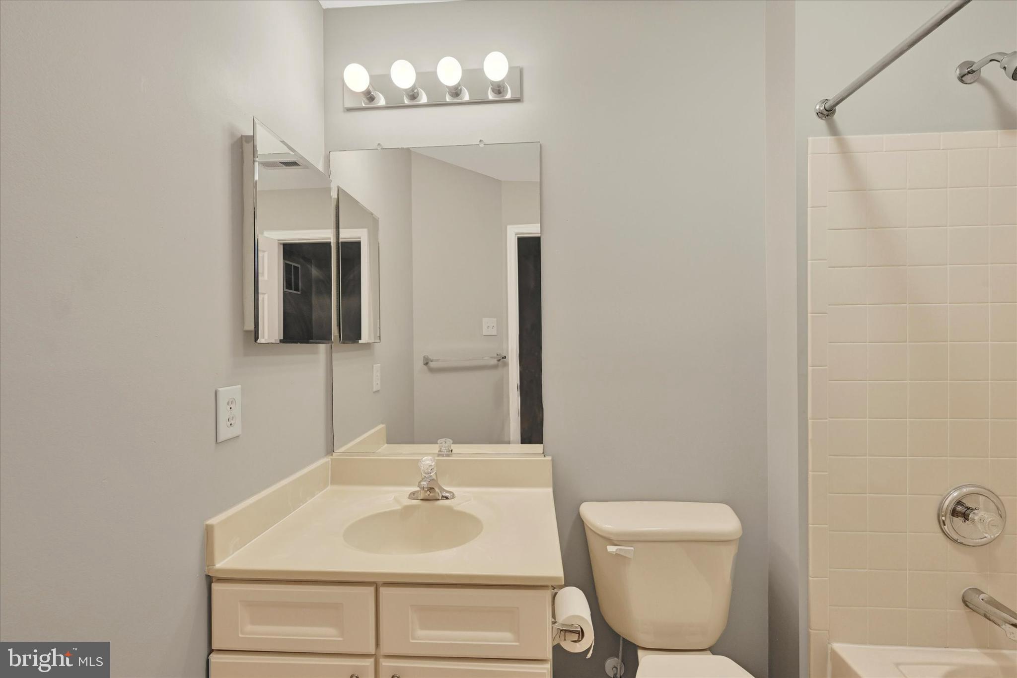 THE OAKS AT WATERS EDGE - Residential Lease