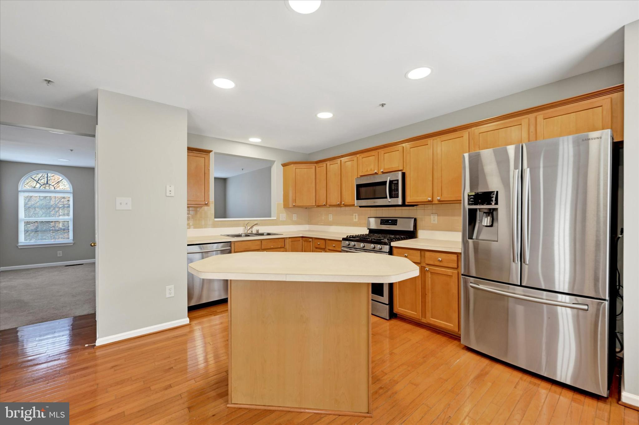 THE OAKS AT WATERS EDGE - Residential Lease