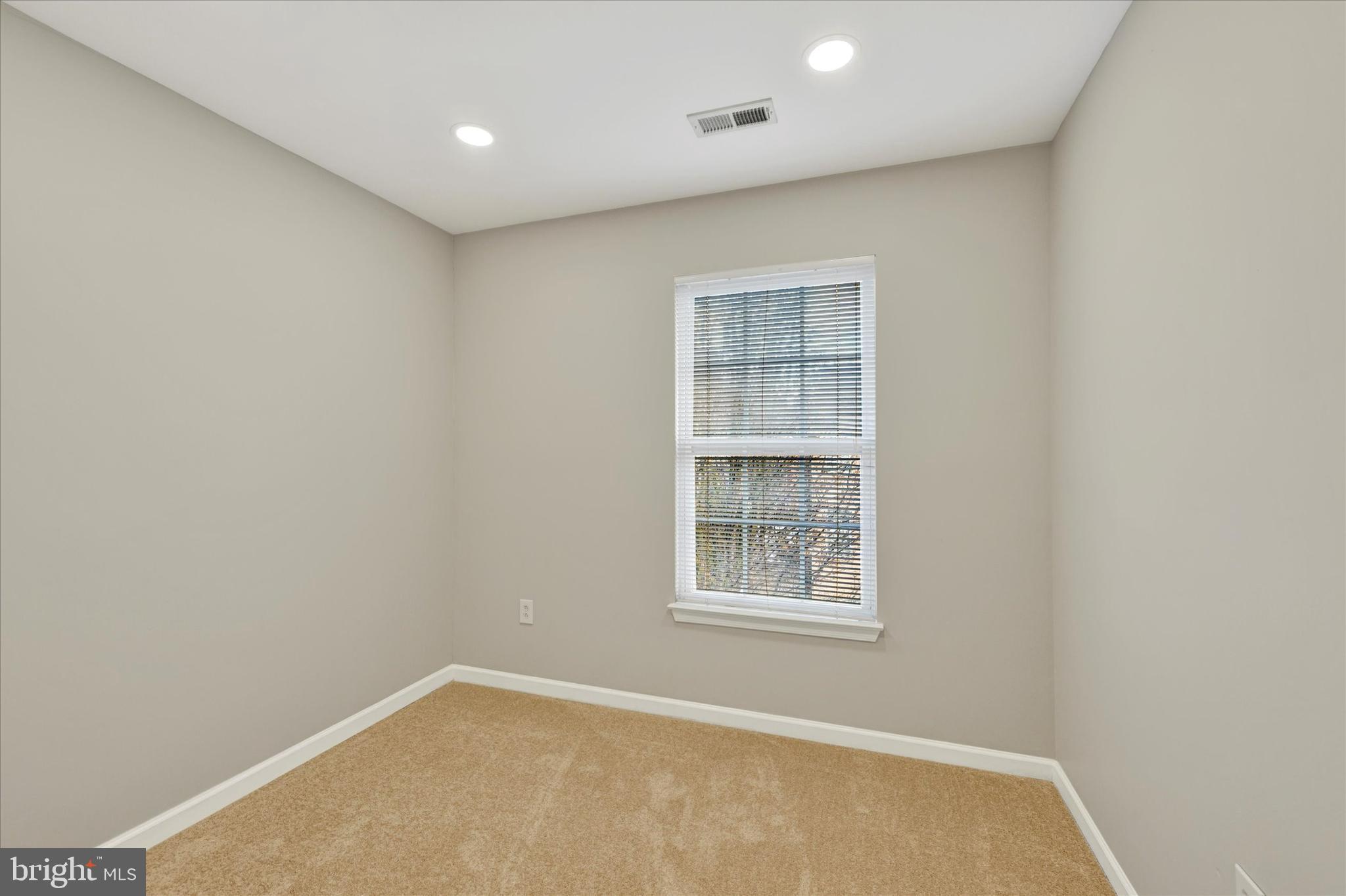 THE OAKS AT WATERS EDGE - Residential Lease