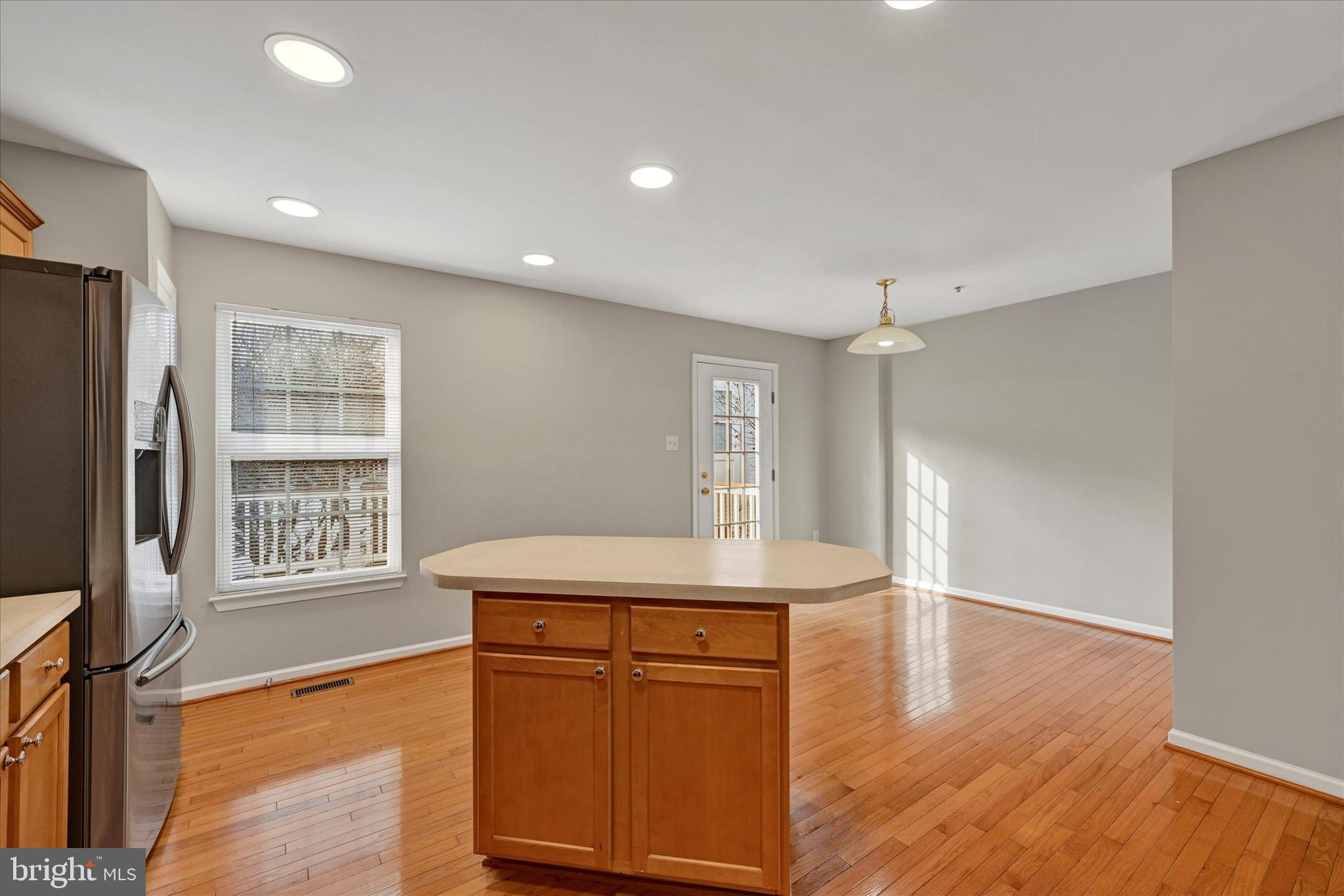 THE OAKS AT WATERS EDGE - Residential Lease