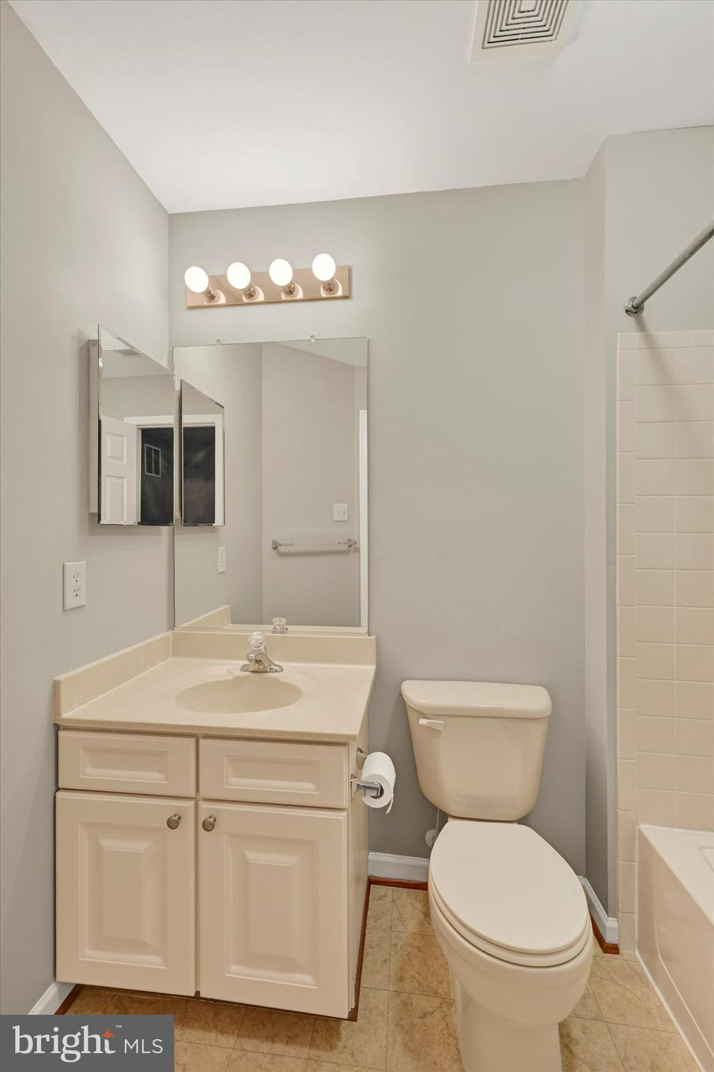 THE OAKS AT WATERS EDGE - Residential Lease